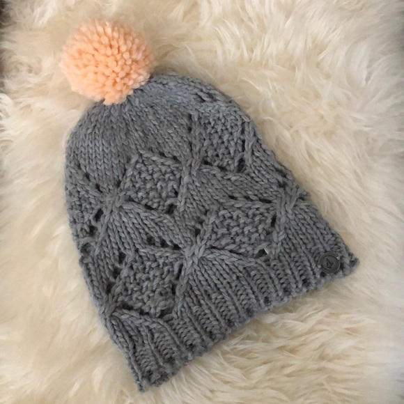 Volcom Accessories - VOLCOM womens Pom Pom Beanie O/S